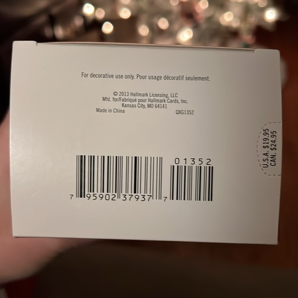 2013 Hallmark KEEPSAKE - Santa's North Pole workshop ornament - Picture 7 of 7